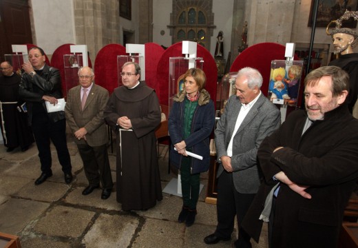 Turismo de Galicia instala na Catedral de Santiago un Belén artesanal de 50 m2 e máis de 550 pezas talladas á man